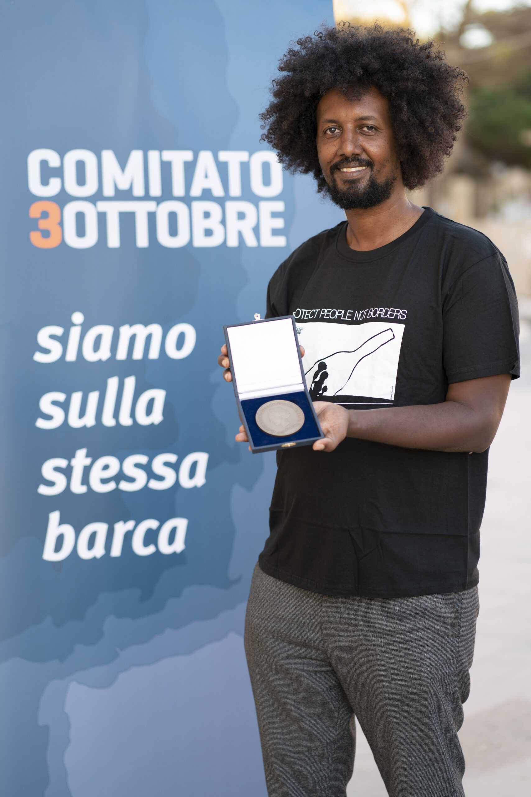FOTO SIAMO SULLA STESSA BARCA